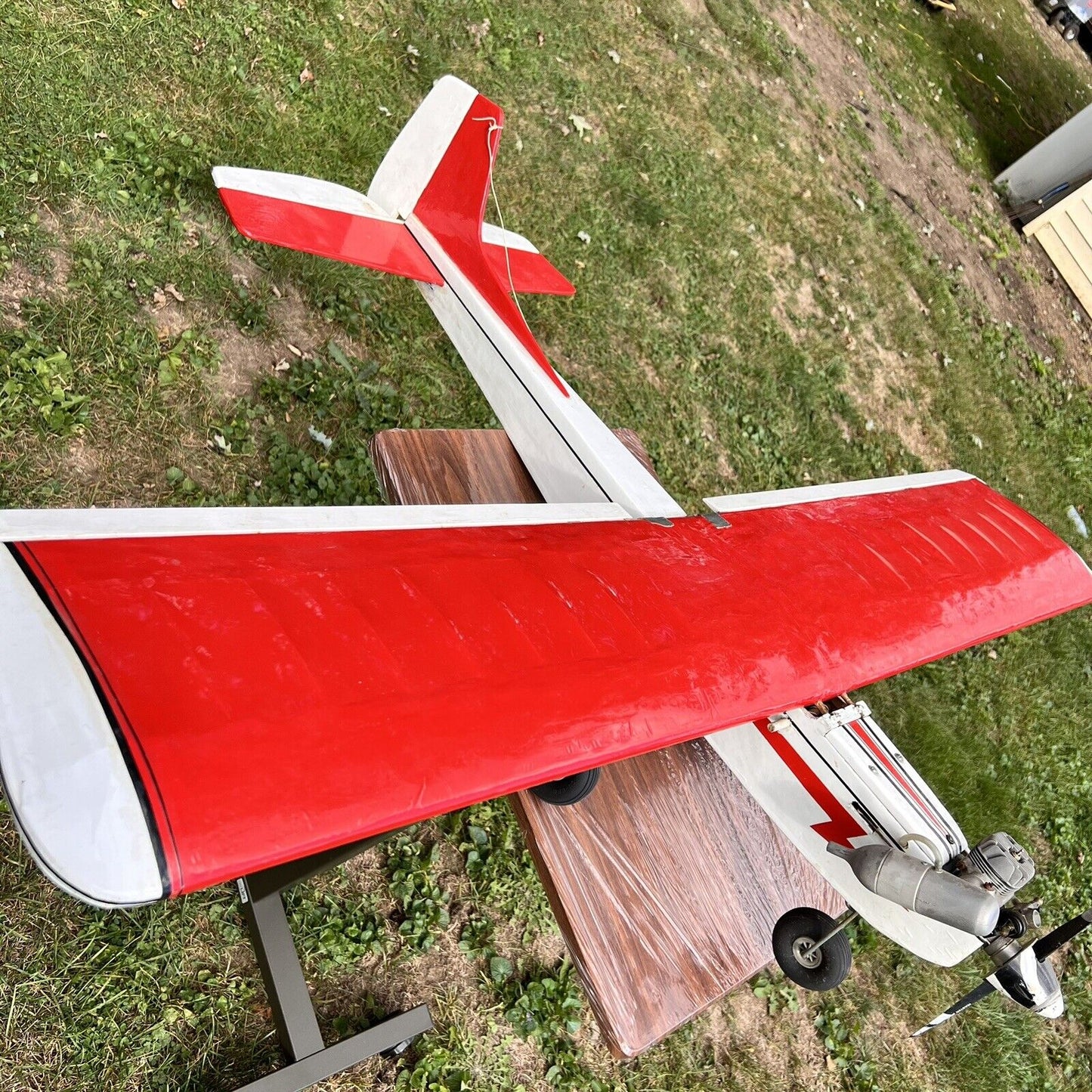 5805716
