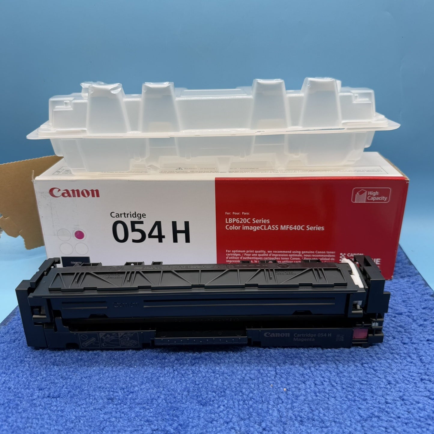 7641976