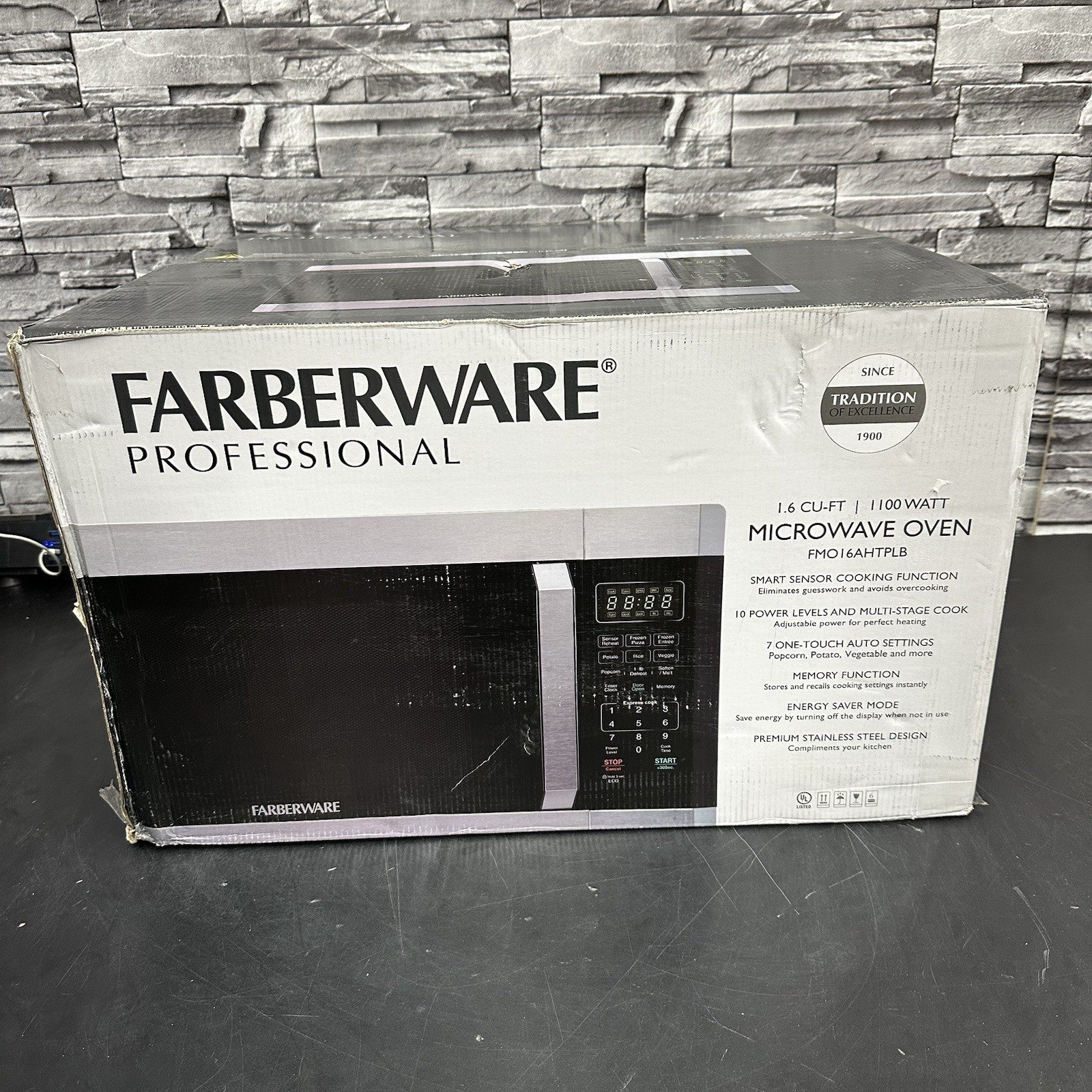 8610566