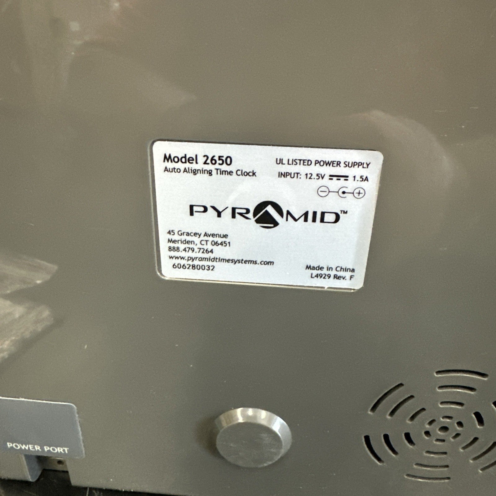 8991743