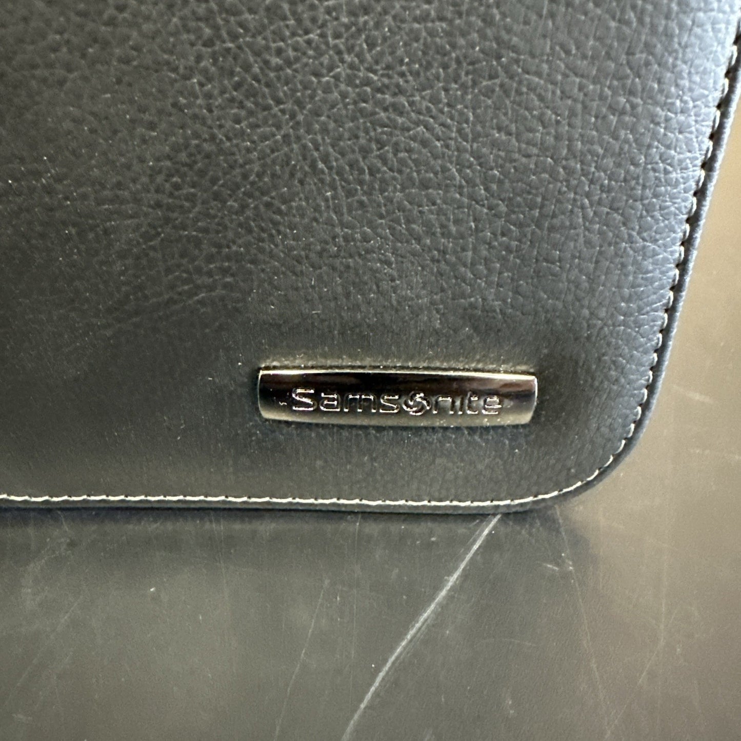 8949337