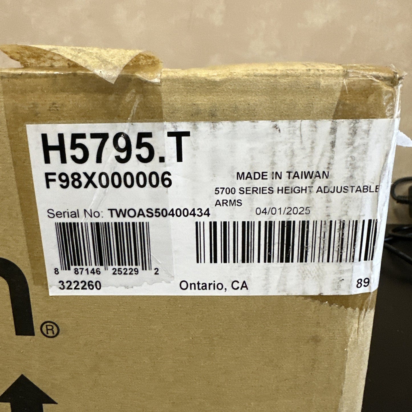 8947912