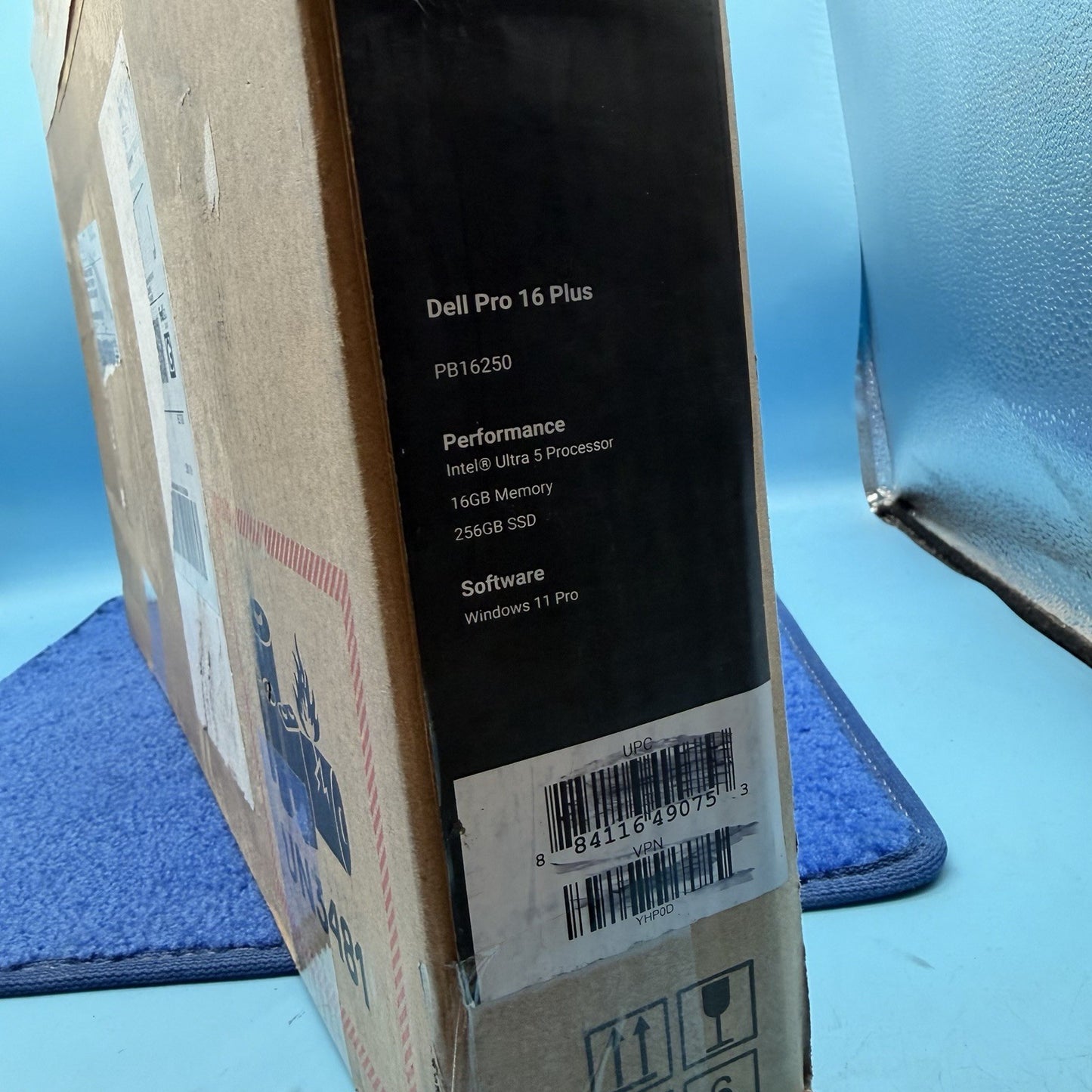 8701581