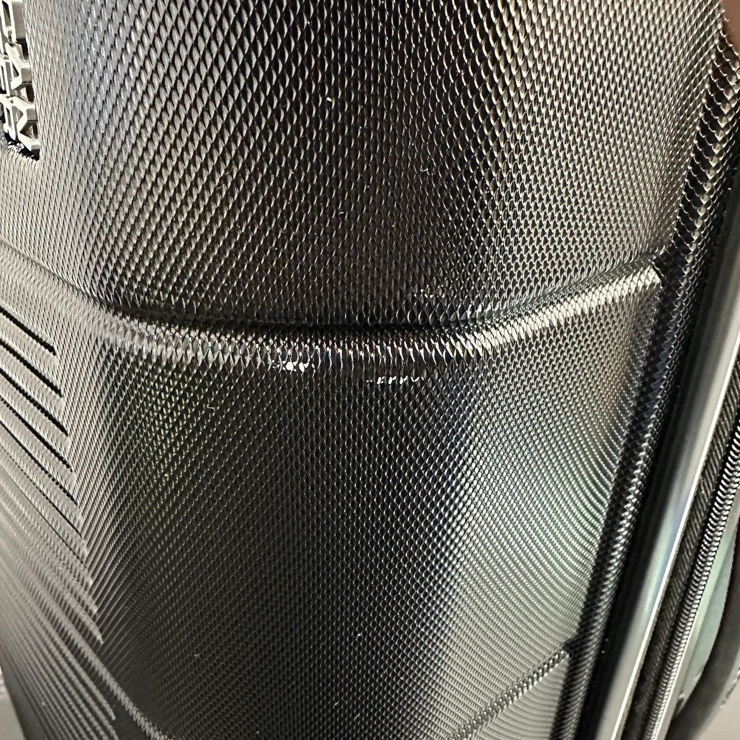 8610596