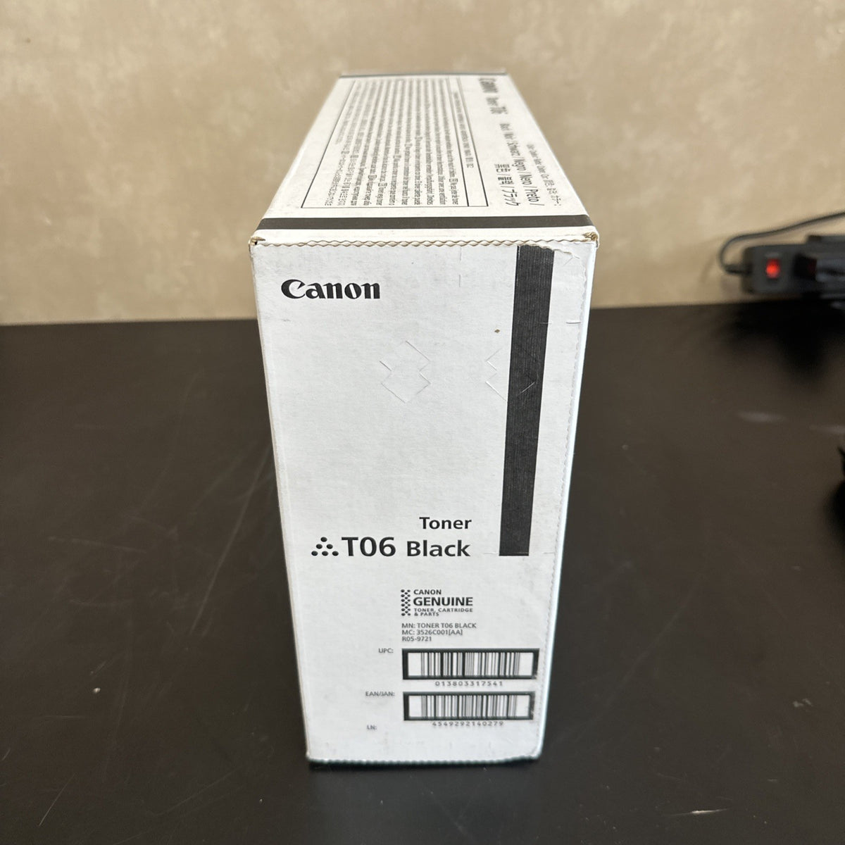 8986064