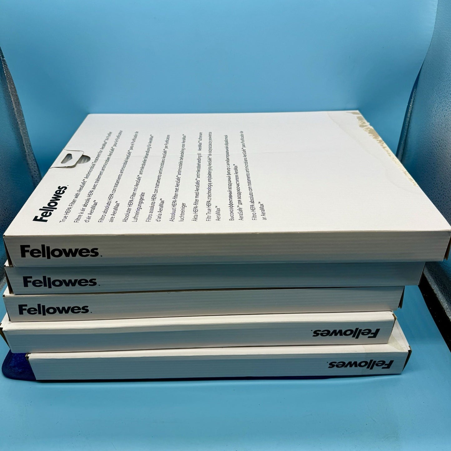 8891544