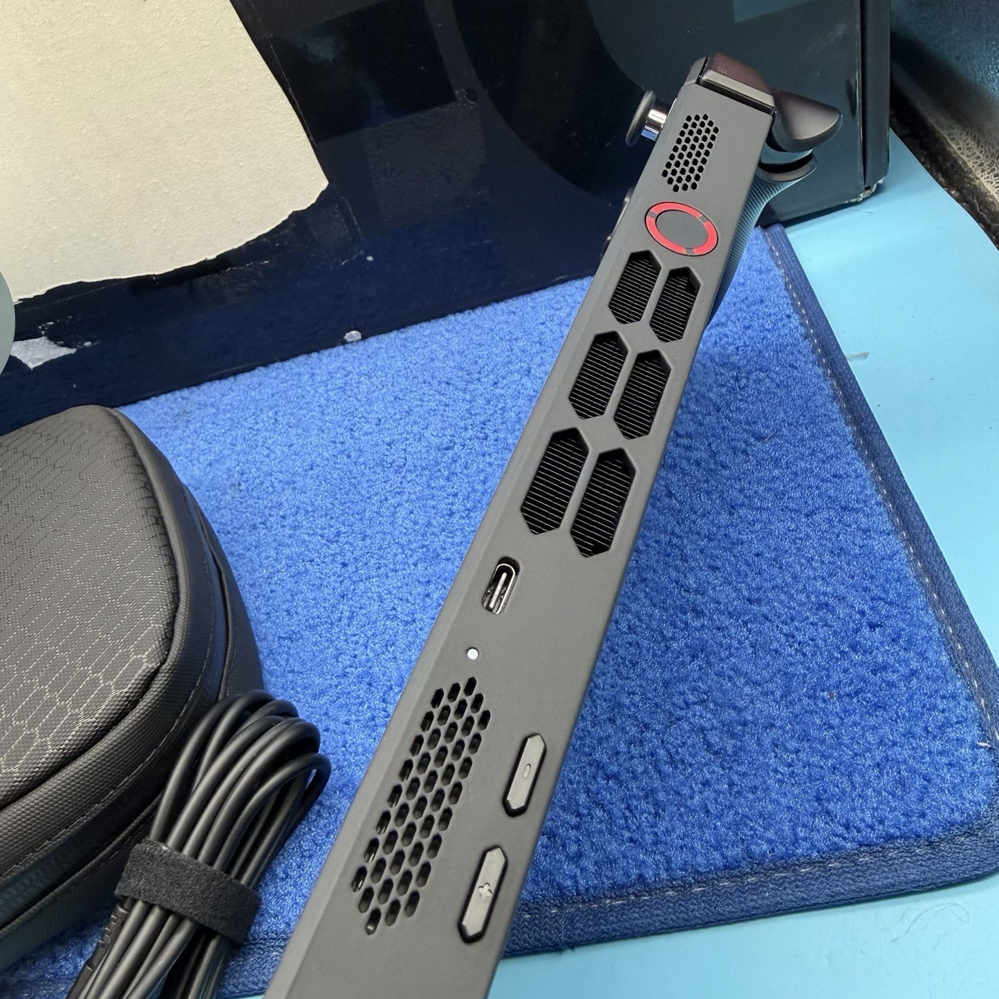 8618076