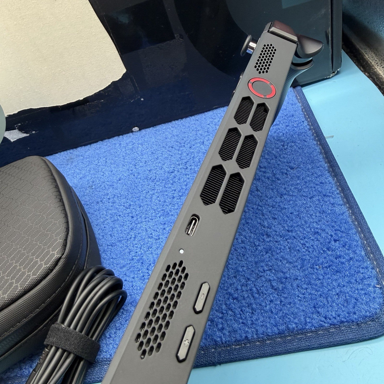 8618076