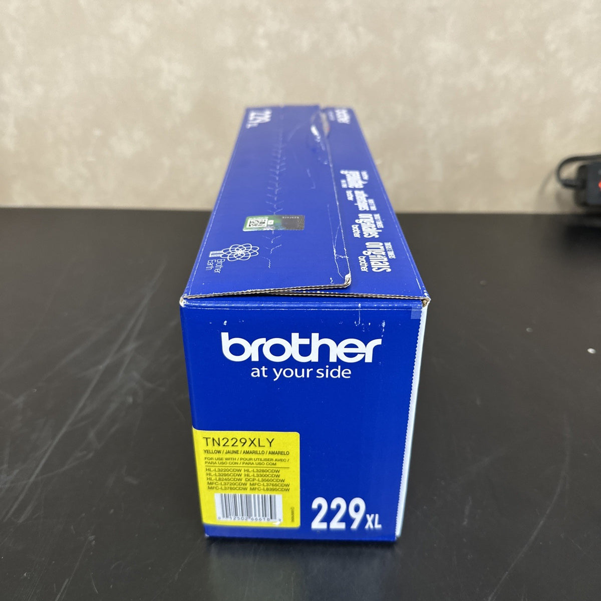 8954252