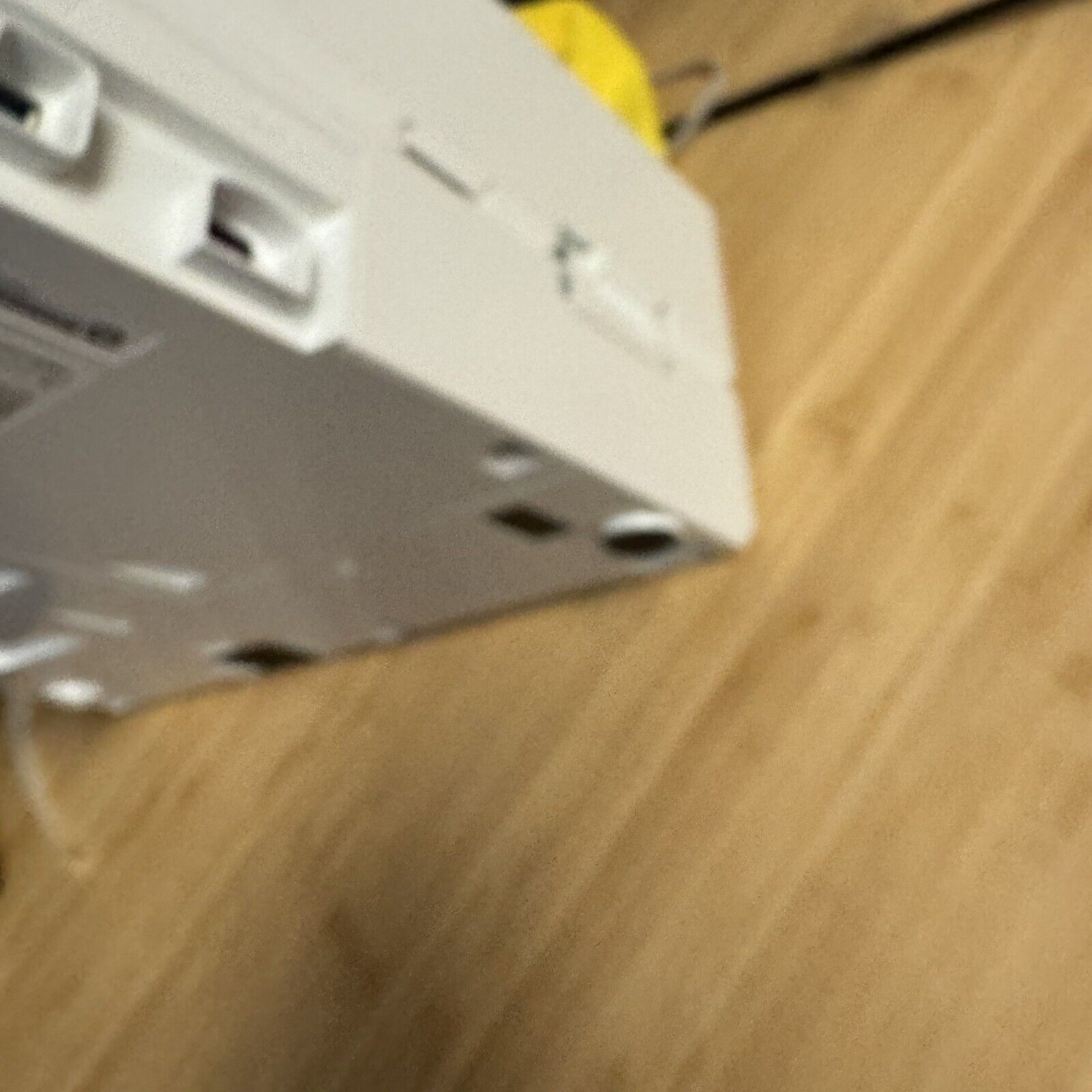 5805249